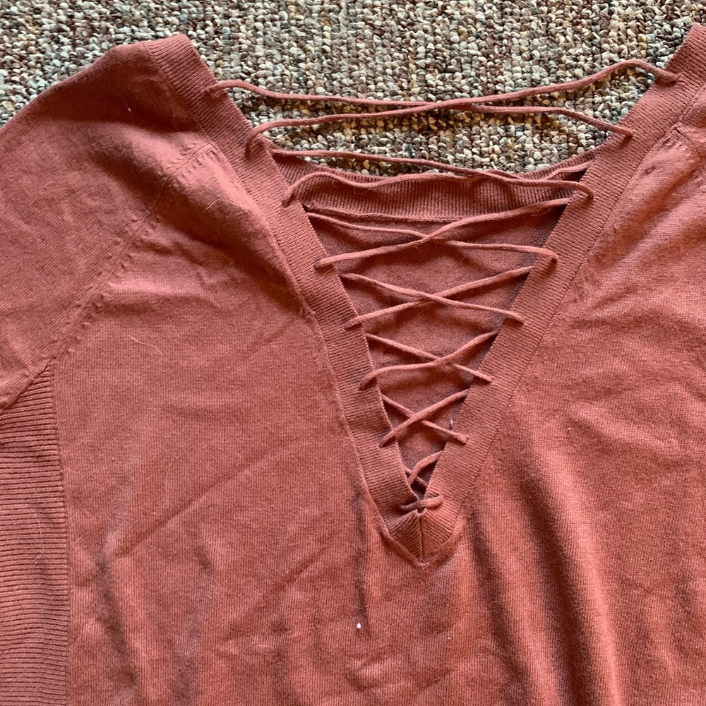 Express circle hem sweater - Picture 4 of 6
